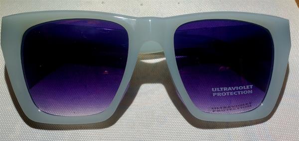 Pale Gray Sun Shades With Violet Lense