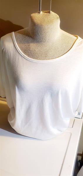Stretchy White Blouse